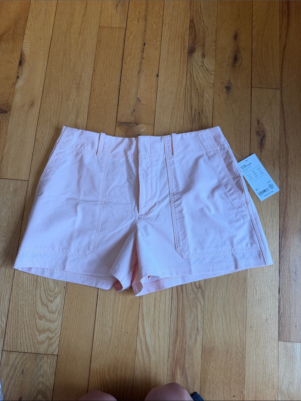 Athleta Women's Skyline Tailored Short in Pink Sand Size 14 NWT - C29